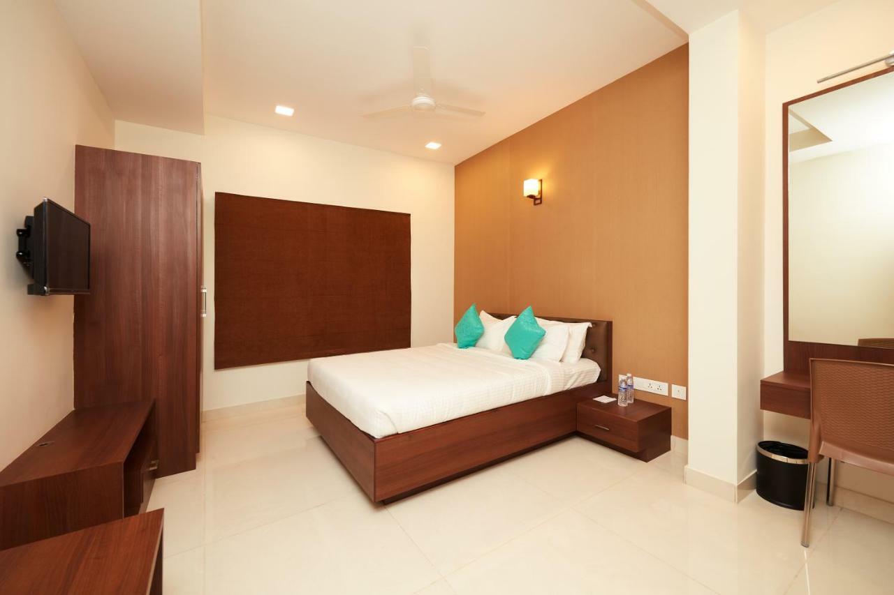 Hotel Kamar Residences And Banquets Chennai Exterior photo
