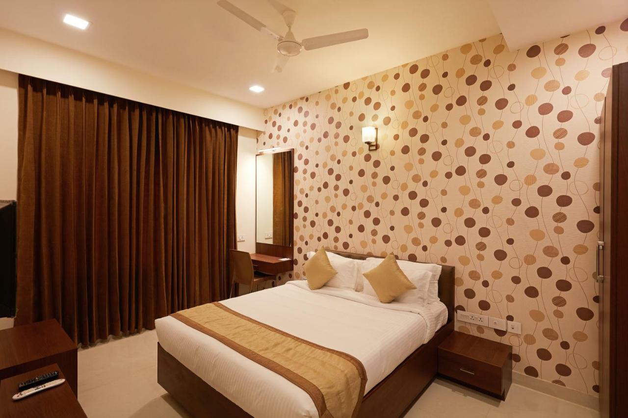 Hotel Kamar Residences And Banquets Chennai Exterior photo